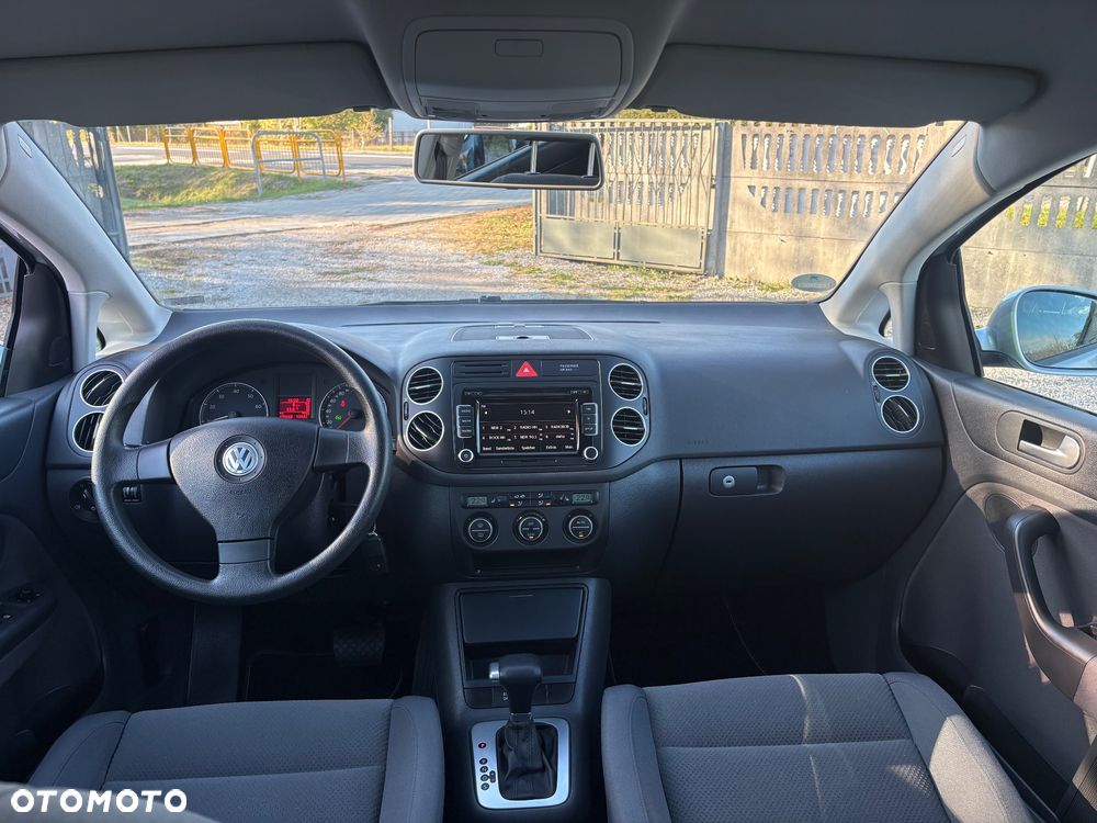 Volkswagen Golf - 37
