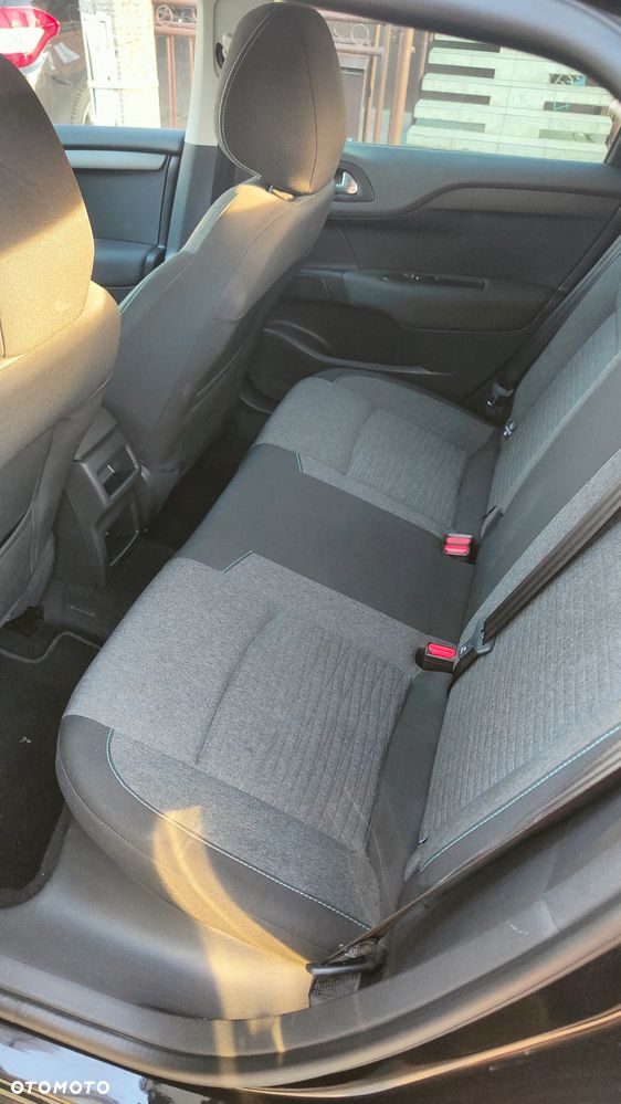 Citroën C4 1.2 PureTech Feel - 24