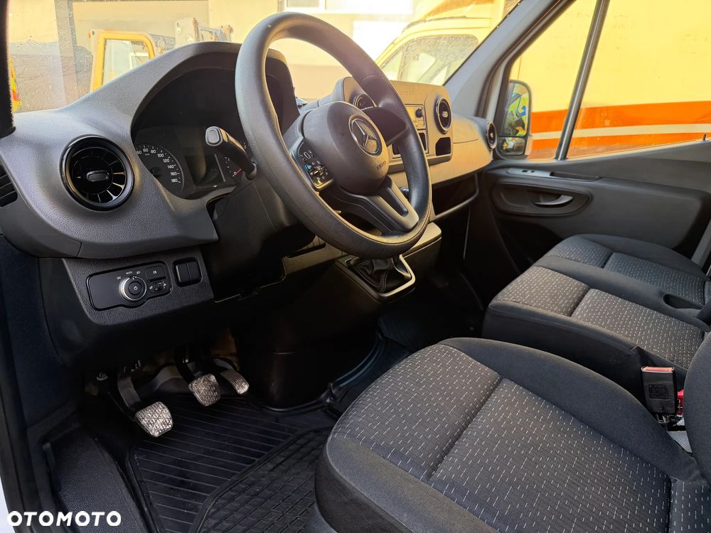Mercedes-Benz Sprinter 519 CDI - 9