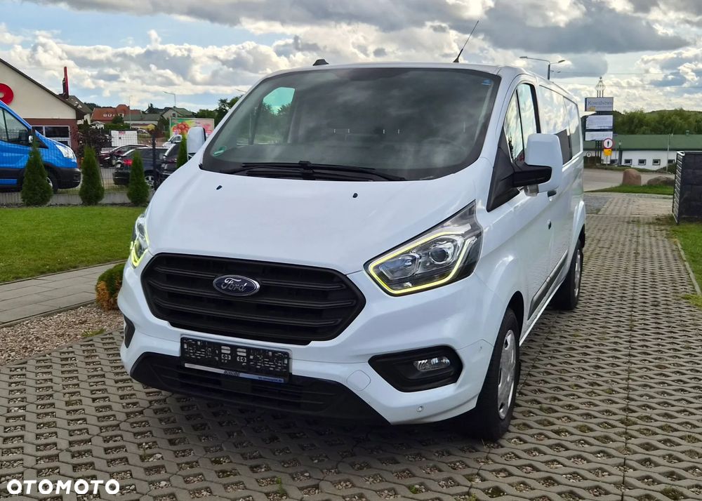 Ford Transit Custom L2H1 Brygadówka 6 osobowy 2.0d 170KM NAVI KAMERA - 32