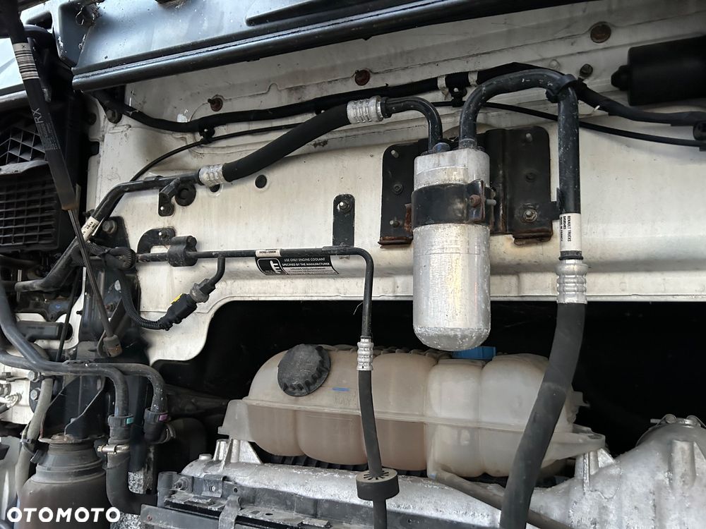 Renault HIGH GAMA T440 13l Volvo 2019 FULL SERWIS VIN: LD ! 13l STANDARD STANDARD / KLIMA POSTOJOWA / FULL OPCJA /  T520 T480 / TOP STAN GAMA T - 26