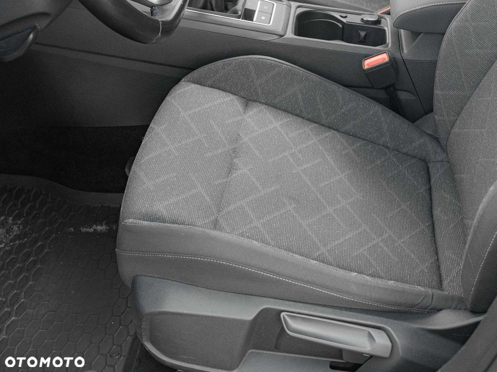 Volkswagen Golf - 13