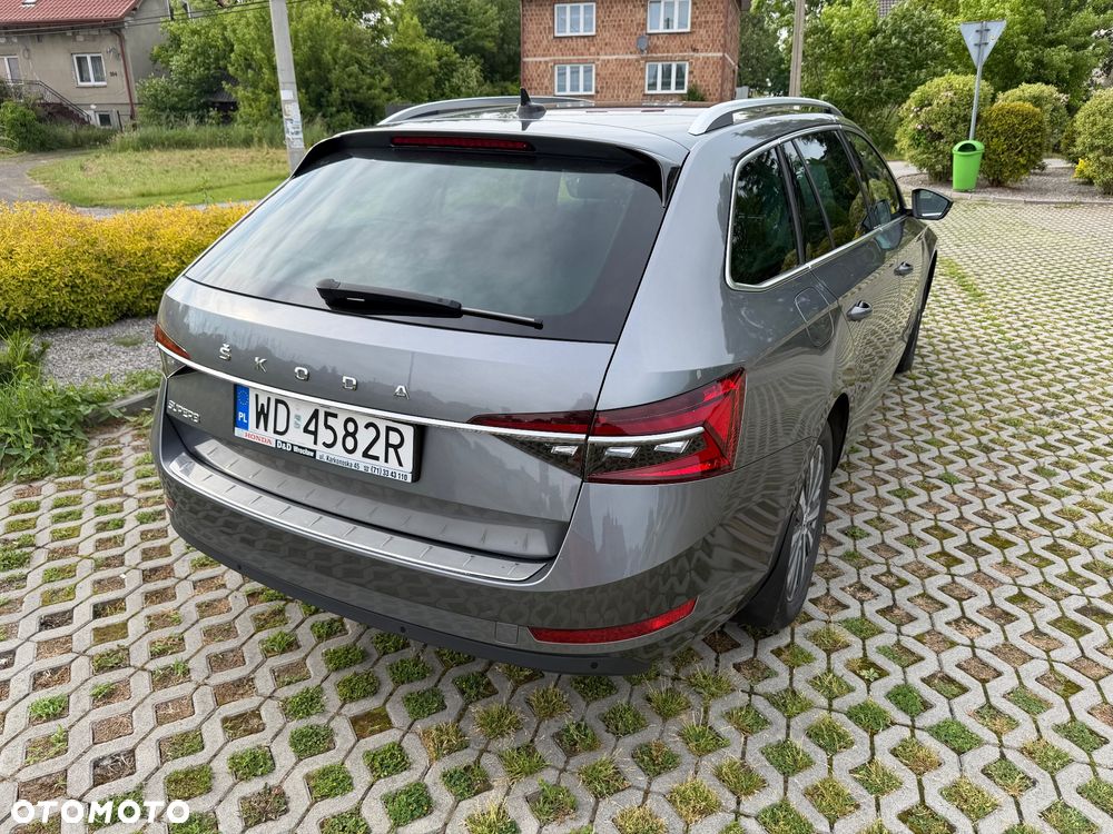 Skoda Superb 2.0 TDI SCR Style DSG - 4