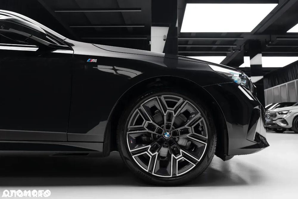 BMW Seria 5 520d xDrive mHEV M Sport - 10