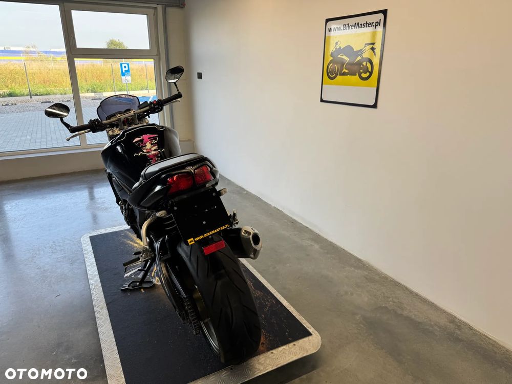 Yamaha FZ - 7