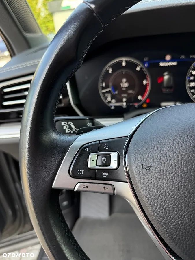 Volkswagen Touareg 3.0 V6 TDI 4Motion DPF Automatik R-Line - 19