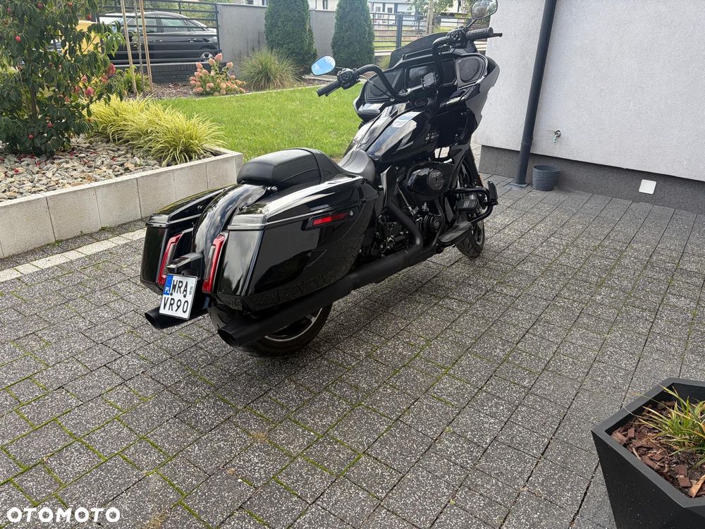 Harley-Davidson Touring Road Glide - 3
