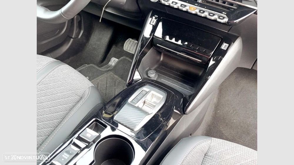 Peugeot 2008 1.2 Hybrid Allure e-DCS6 - 23
