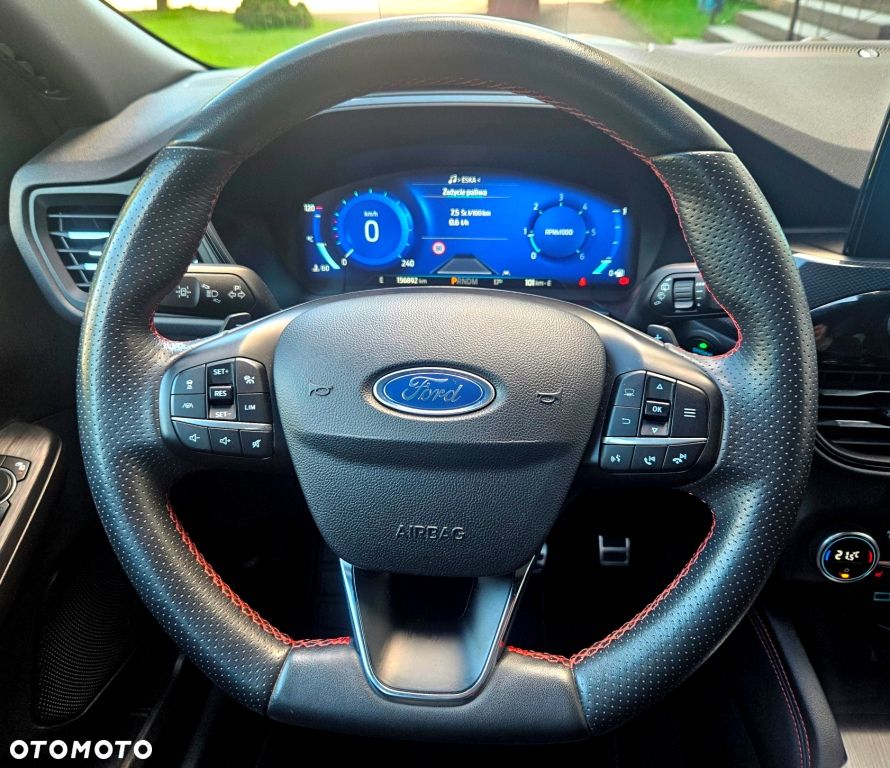 Ford Kuga 2.0 EcoBlue 4x4 ST-LINE X - 25