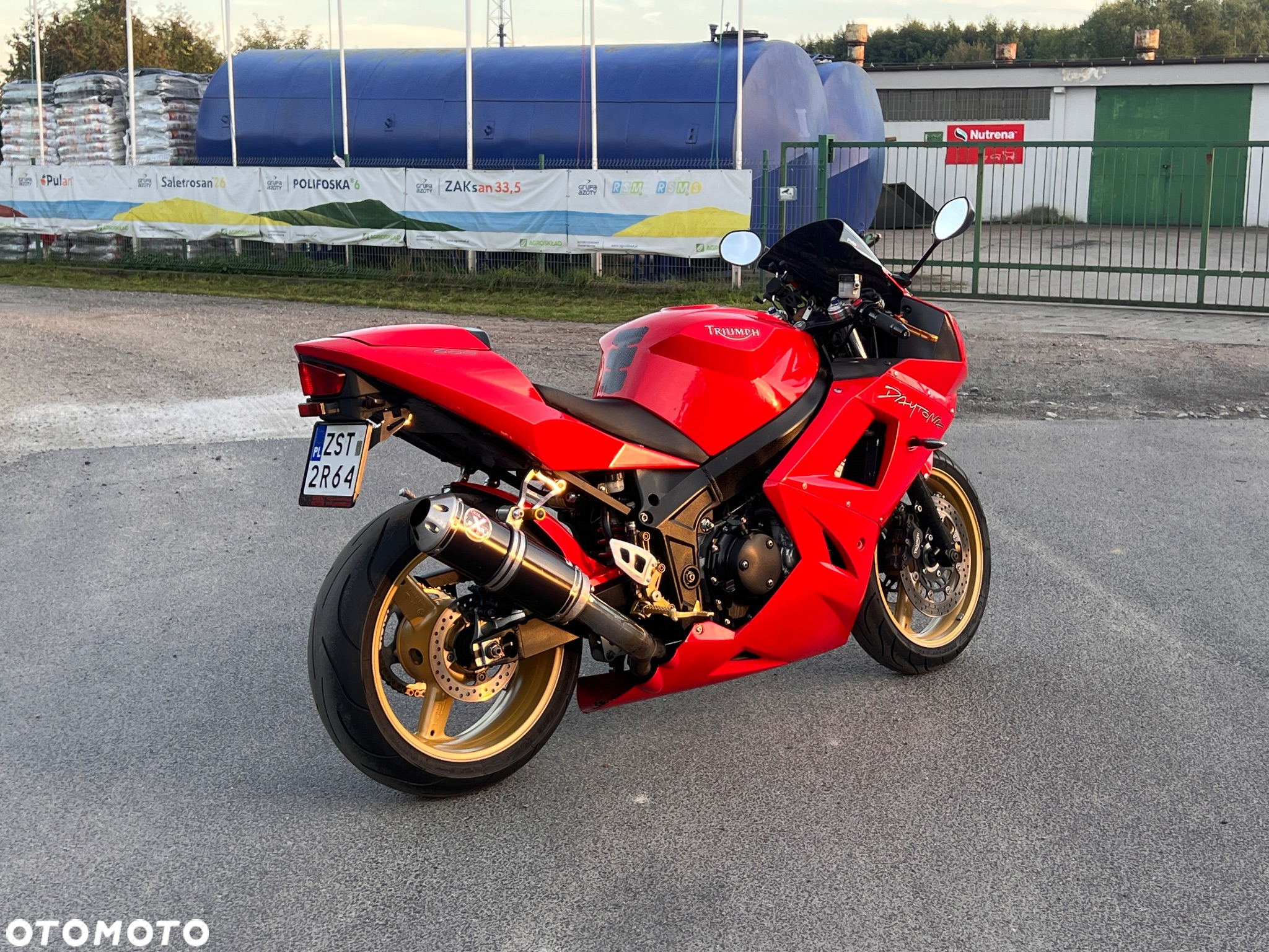 Triumph Daytona - 4