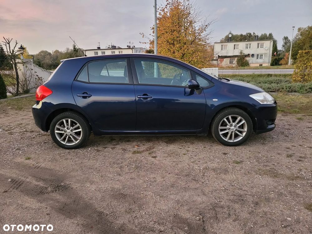 Toyota Auris - 4