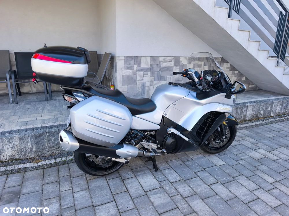 Kawasaki GTR - 7