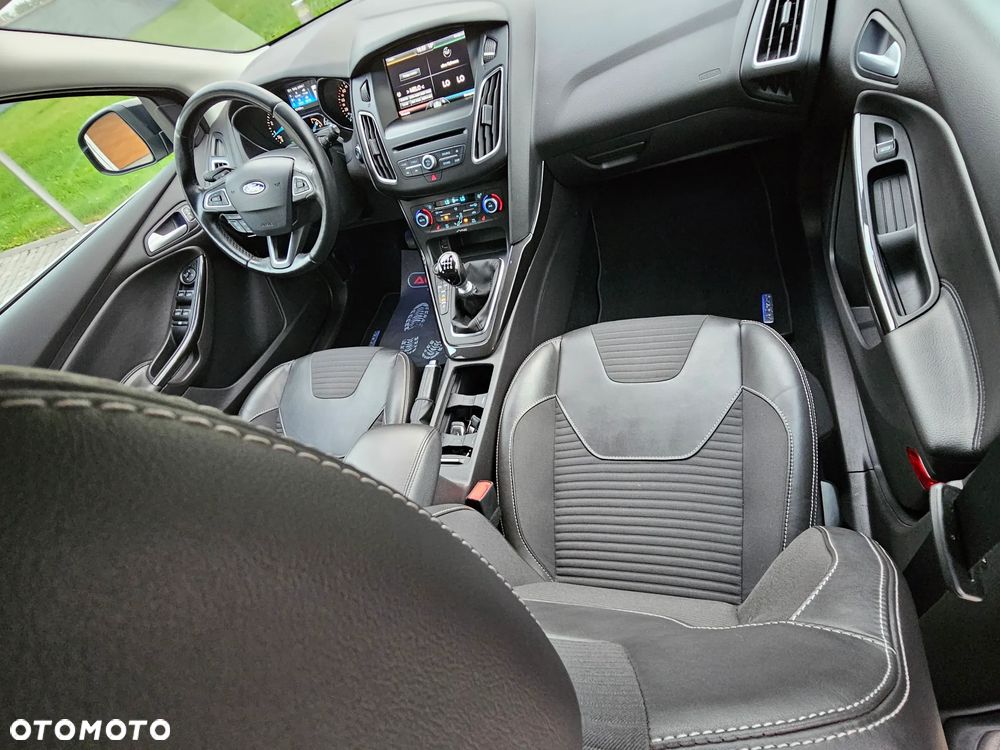 Ford Focus Turnier 1.0 EcoBoost Start-Stopp-System TITANIUM X - 26