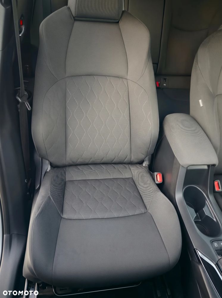 Toyota Corolla Cross 2.0 Hybrid Style AWD - 22