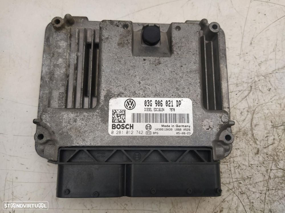 CENTRALINA DO MOTOR UCE VOLKSWAGEN PASSAT - 2