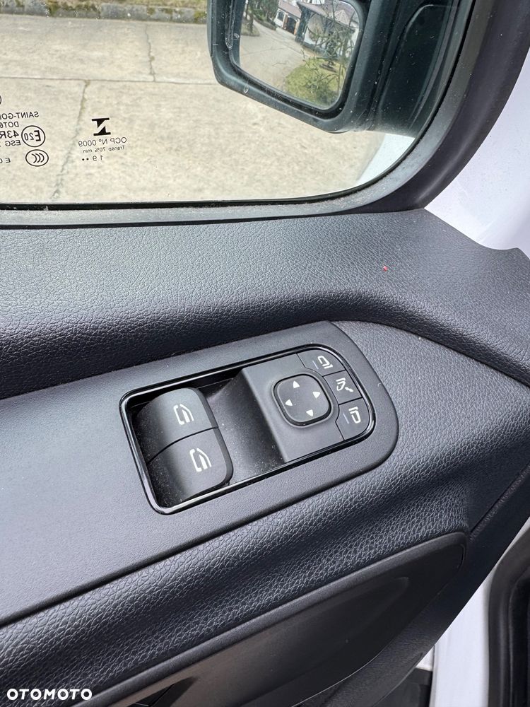 Mercedes-Benz Sprinter - 7