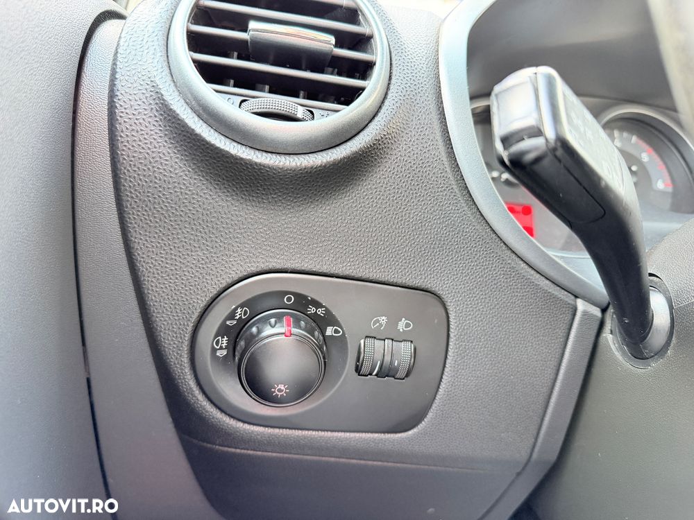Seat Leon 2.0 TDI DPF Style - 19