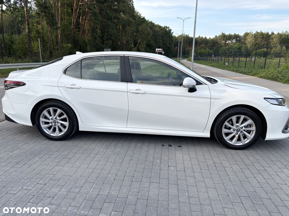 Toyota Camry 2.5 Hybrid Comfort CVT - 4
