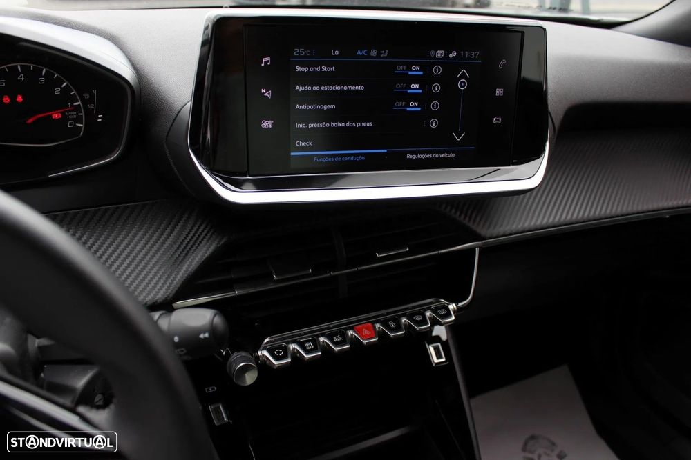 Peugeot 2008 1.2 PureTech Active Pack - 12