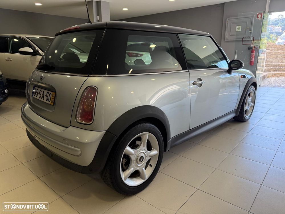 MINI 3 Portas One 1.4 D - 3