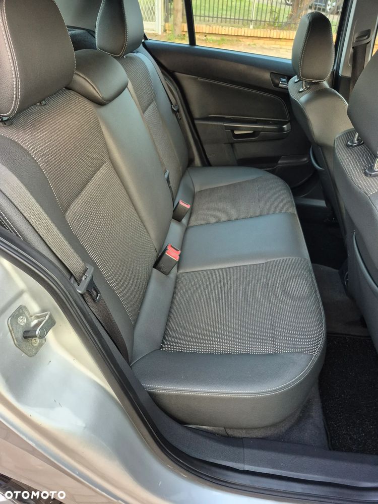 Opel Astra 1.6 Cosmo - 11