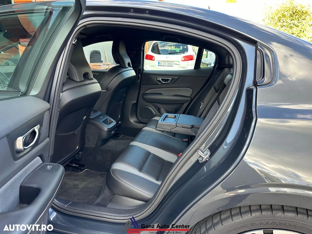 Volvo S60 T5 R-Design - 16