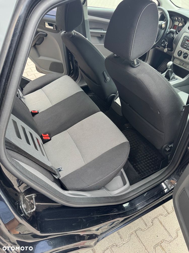 Ford Focus 1.6 TDCi DPF Trend - 14