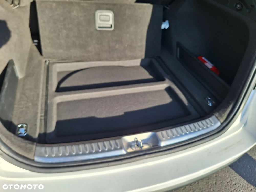 Hyundai i40 1.7 CRDi Comfort + - 33