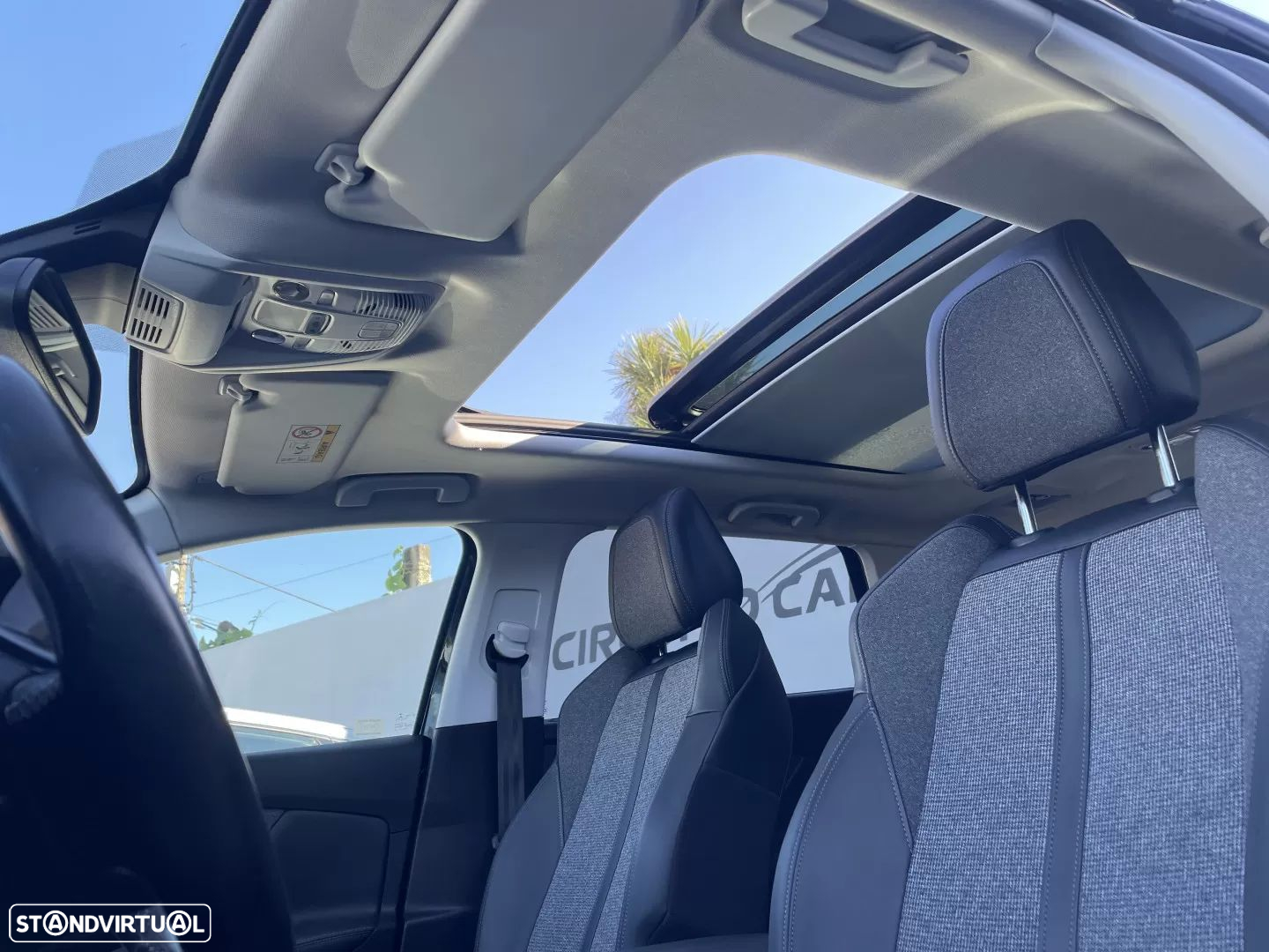 Peugeot 5008 1.2 PureTech Allure EAT8 - 38