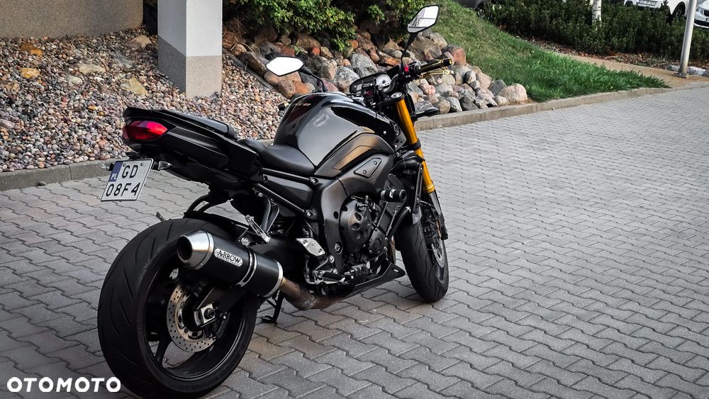 Yamaha FZ8 - 6