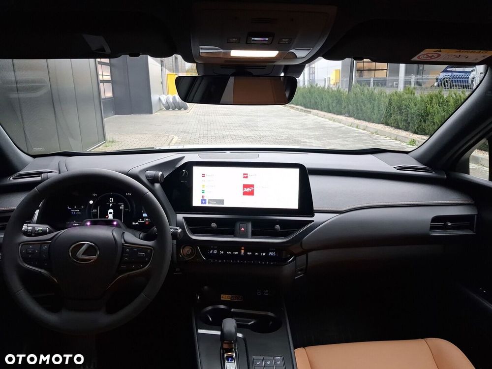 Lexus UX 300h F Sport Design - 23
