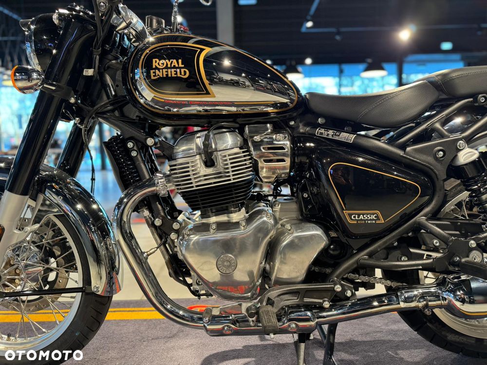 Royal Enfield Classic - 4