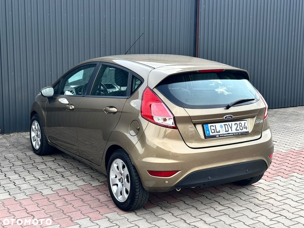 Ford Fiesta 1.25 Ghia - 9