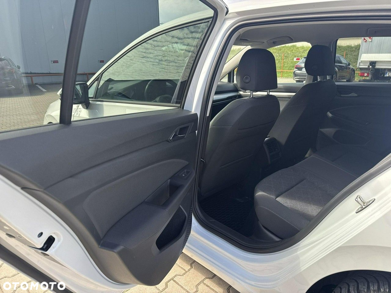 Volkswagen Golf VIII 1.5 TSI EVO Life - 14