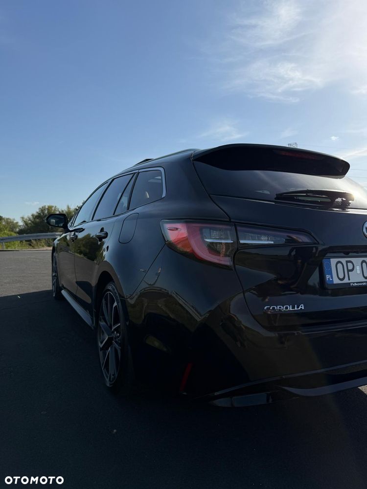 Toyota Corolla 2.0 Hybrid Executive - 12