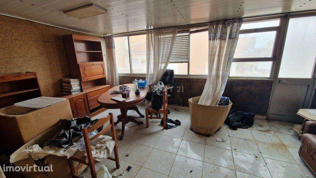 T2 no Centro de Vila Franca de Xira – Excelente Localização - Grande imagem: 4/34