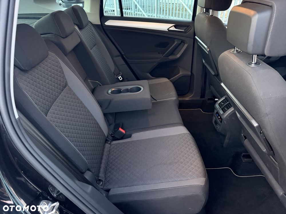 Volkswagen Tiguan - 14