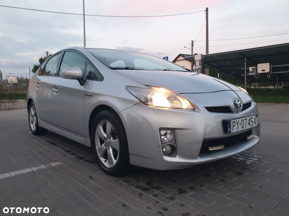 Toyota Prius - 17