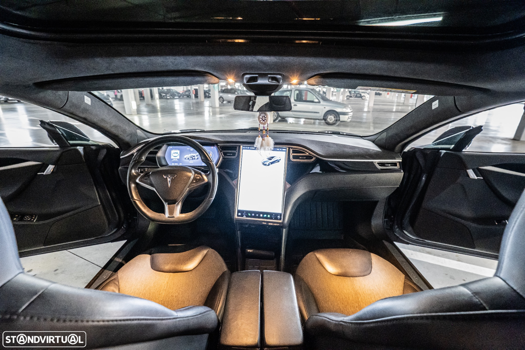 Tesla Model S 85 - 39
