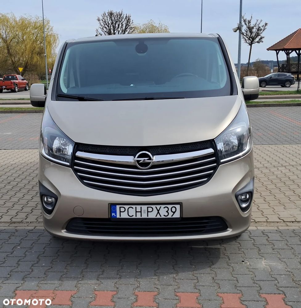 Opel Vivaro - 10