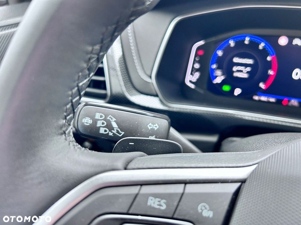 Volkswagen T-Cross - 20