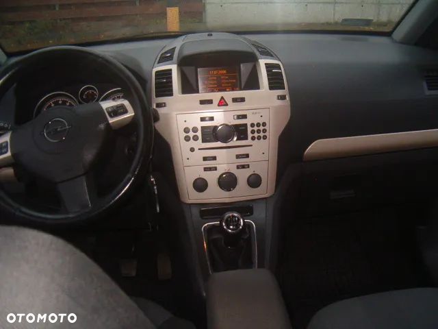 Opel Zafira - 21