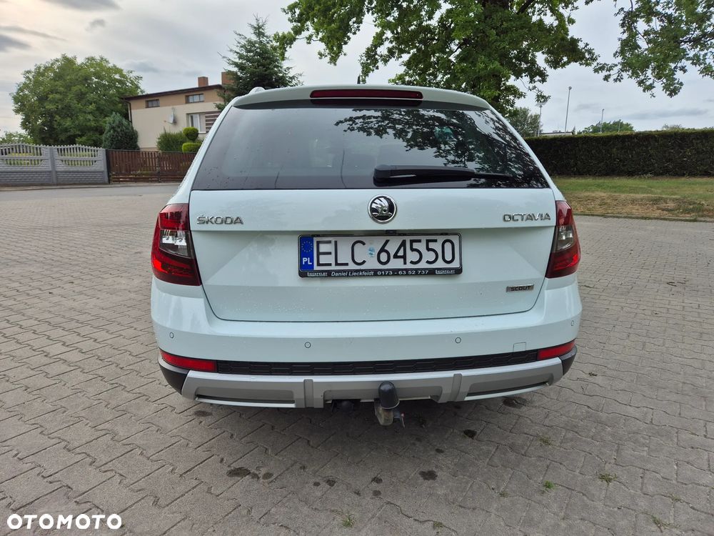 Skoda Octavia 2.0 TDI 4x4 Ambition DSG - 10