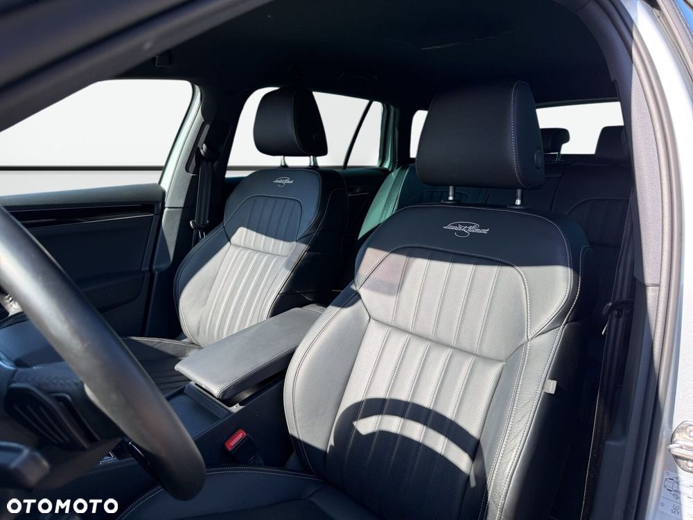 Skoda Superb 2.0 TDI SCR L&K DSG - 13