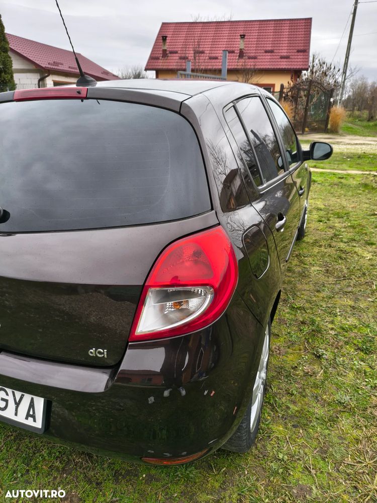 Renault Clio 1.5 dCi 90 FAP Luxe - 8