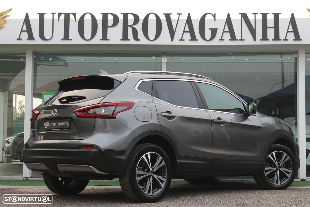 Nissan Qashqai 1.5 dCi N-Connecta J18+Led - 32