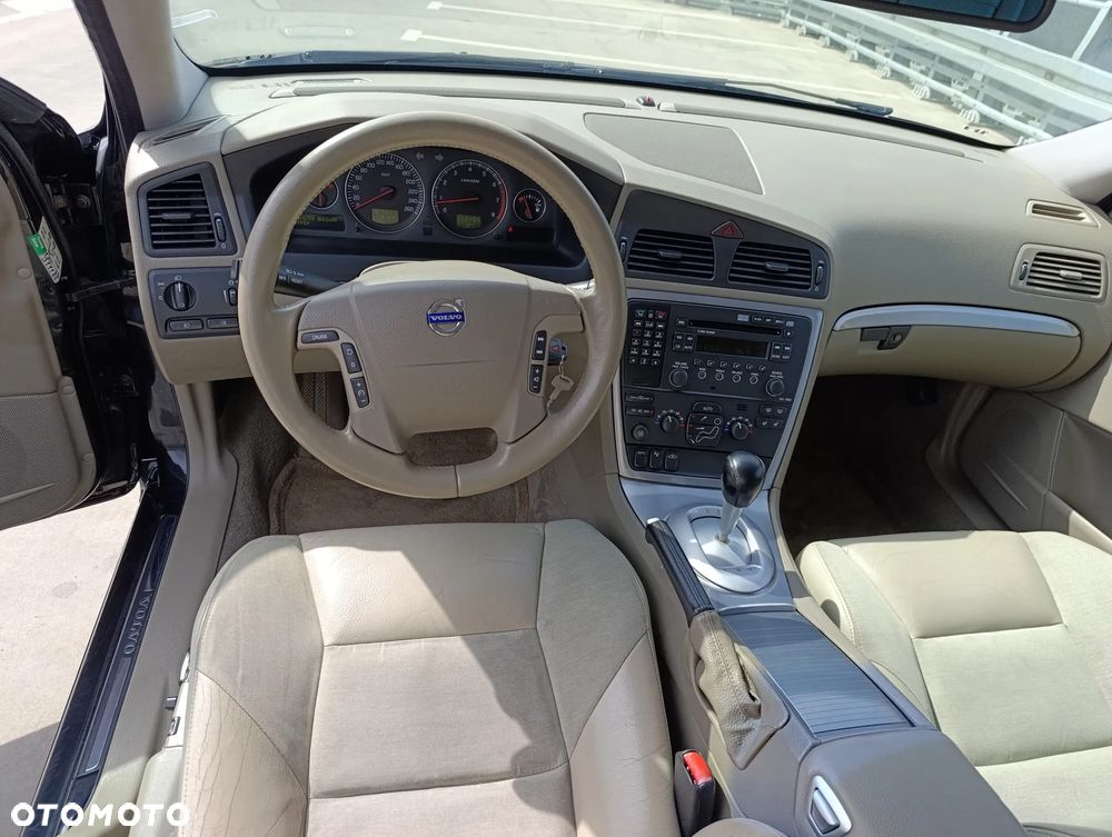 Volvo V70 2.5 T Momentum - 9