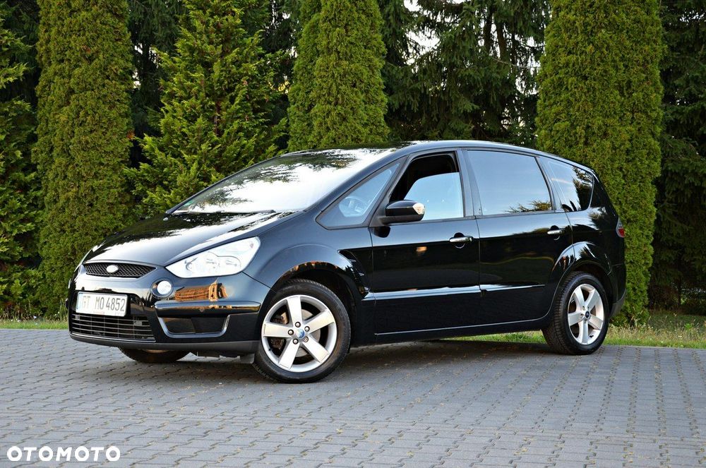 Ford S-Max - 17
