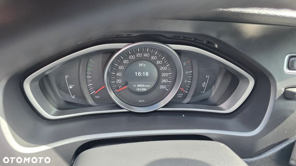 Volvo V40 D2 Kinetic - 13