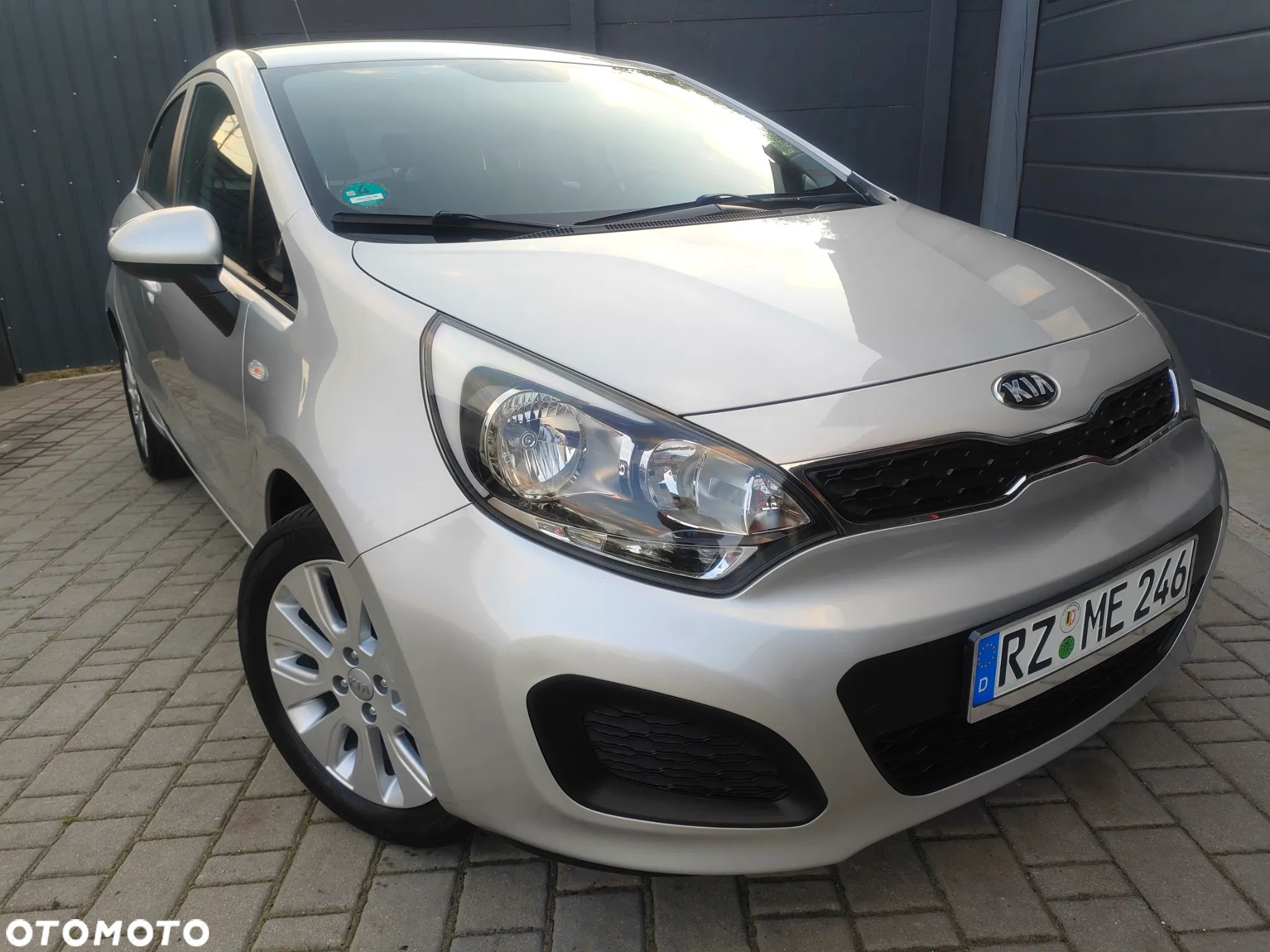 Kia Rio 1.2 Attract - 1
